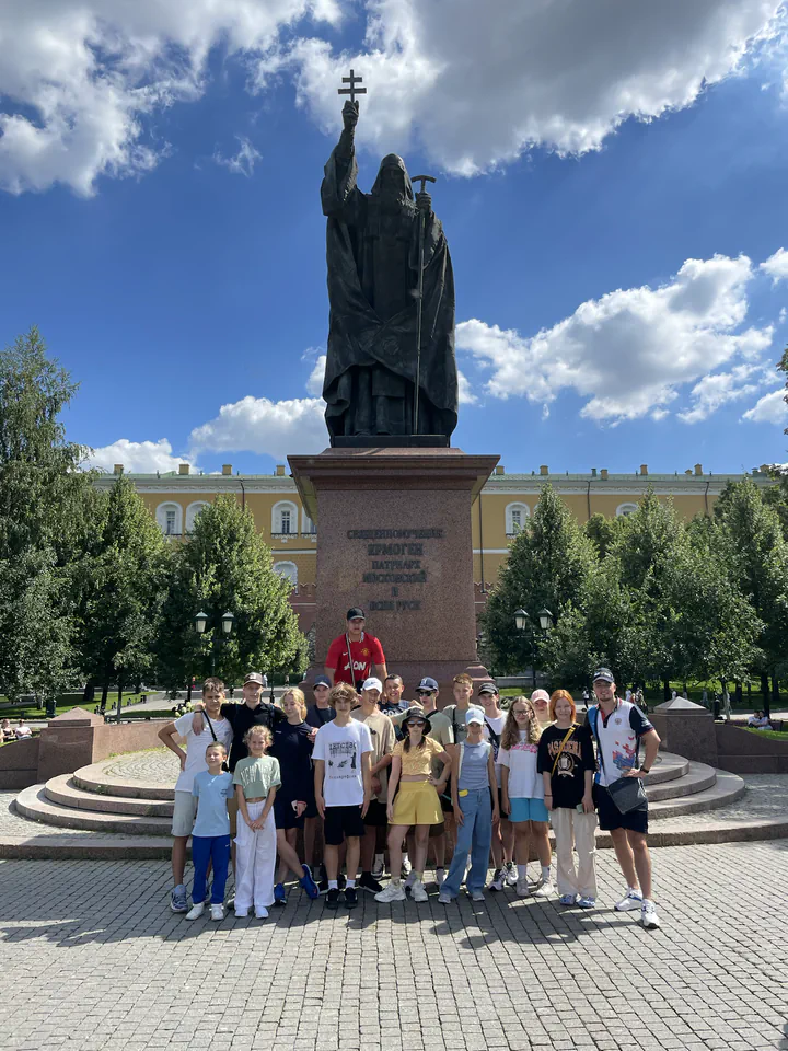 Команда клуба на экскурсии в Москве